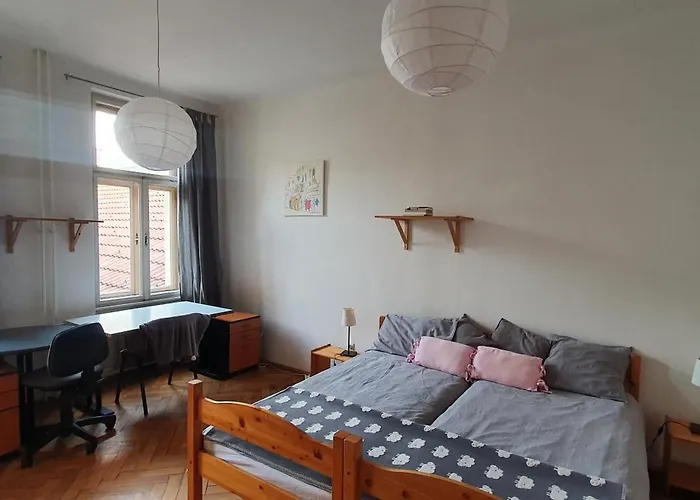 בית הארחה Central *